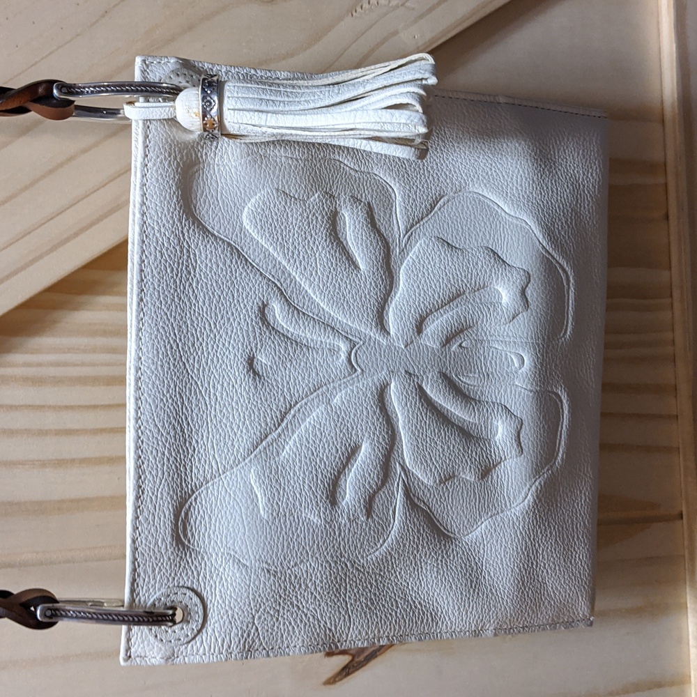 BRIGHTON Elegant Cream Leather Crossbody Bag 🐣